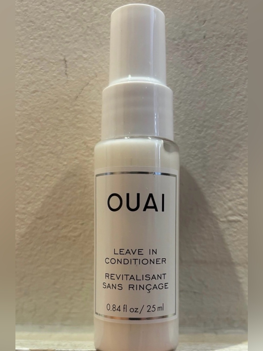 New Ouai Leave in Conditioner Travel size spray